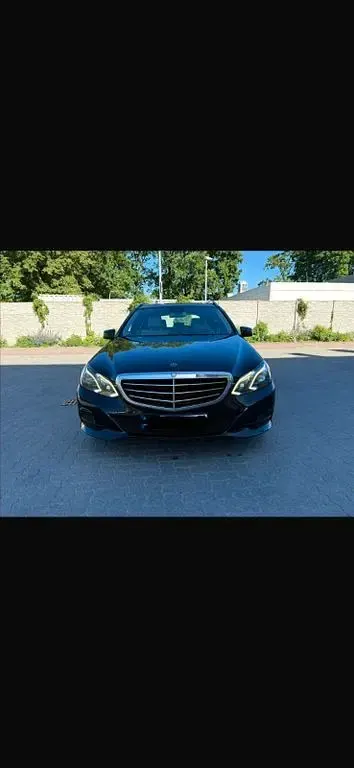 Gebraucht Mercedes E200 Elegance 136 PS (100 kW) 2014 Schwarz Limousine