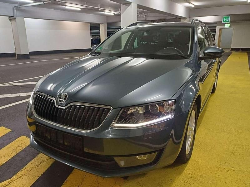 Gebraucht Skoda Octavia Joy 150 PS (110 kW) 2016 Other Kleinwagen