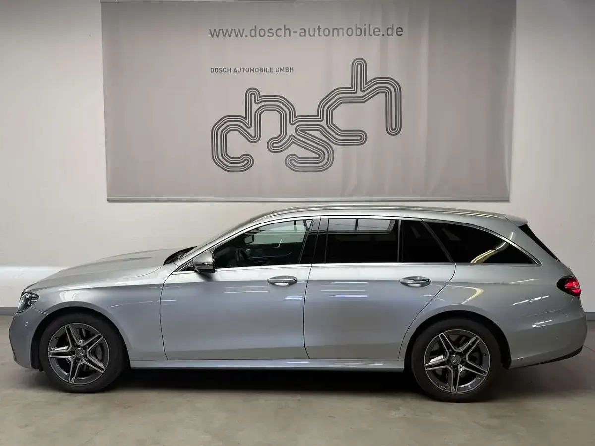 Gebraucht Mercedes E300 AMG 306 PS (225 kW) 2020 Hightech silber Kombi