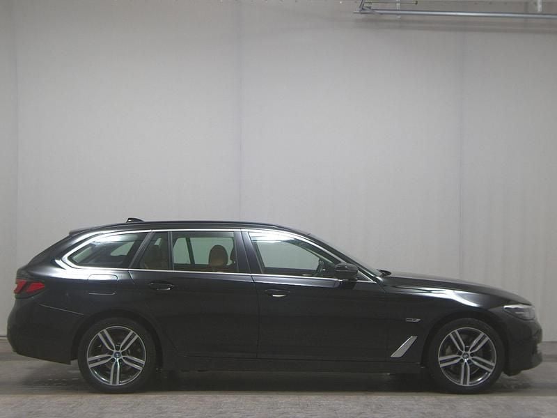 Gebraucht BMW 530e 292 PS (214 kW) 2022 Schwarz Kombi