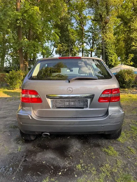 Używany Mercedes B150 Edition 95 KM (69 kW) 2007 Srebrny Minivan