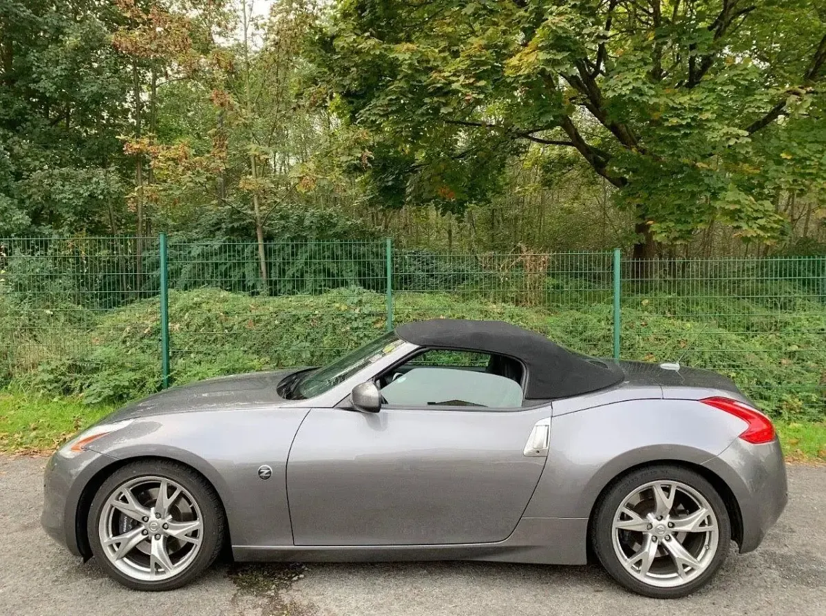 Gebraucht Nissan 370Z Pack 328 PS (241 kW) 2011 Grau Cabrio