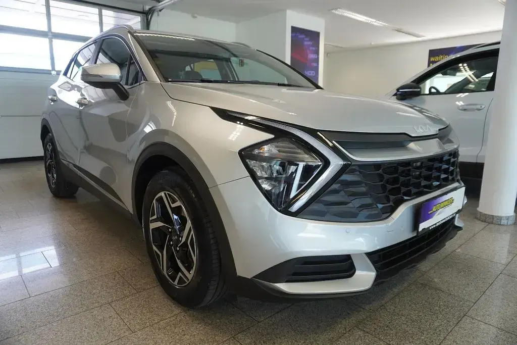 Gebraucht Kia Sportage 136 PS (100 kW) 2022 Silber SUV