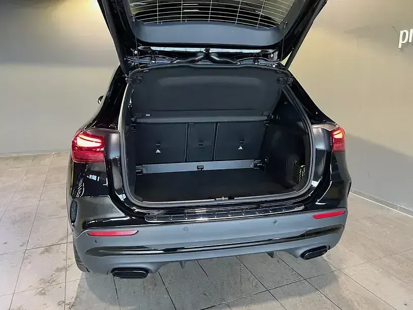 Gebraucht Mercedes GLA220 AMG 190 PS (139 kW) 2026 Grau SUV