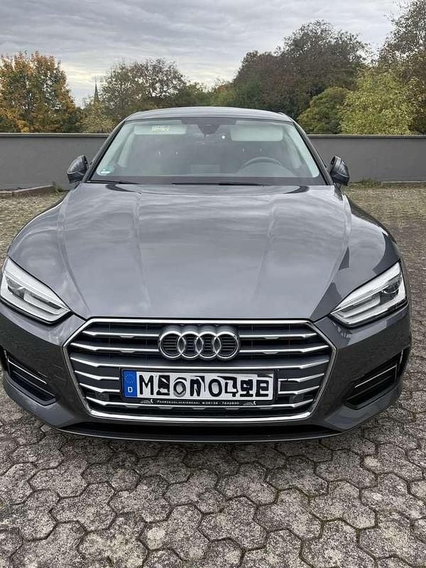 Grau Gebraucht 2019 Audi A5 Sportback Limousine | 24.999 € (Superpreis) - Bild 1/4