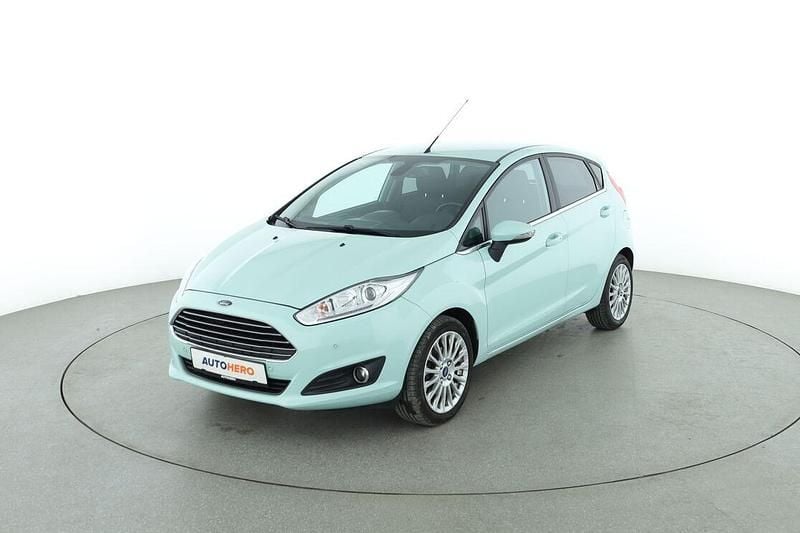 Grün Gebraucht 2017 Ford Fiesta Titanium Kleinwagen | 9.060 € (Fairer Preis) - Bild 1/3