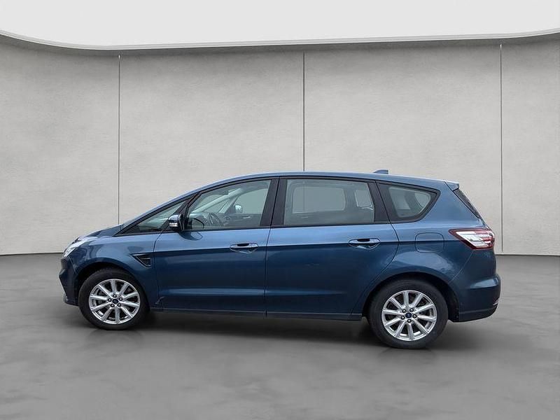 Gebraucht Ford S-MAX Trend 150 PS (110 kW) 2022 Chrome blue metallic Van / Kleinbus
