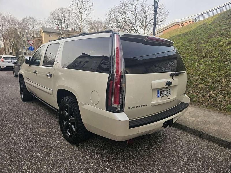 Gebraucht Chevrolet Suburban LTZ 330 PS (242 kW) 2008 Weiß SUV