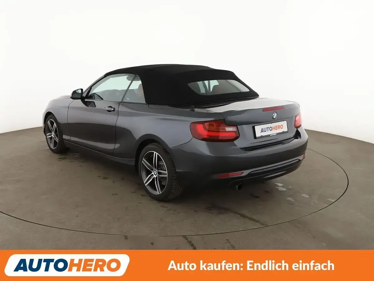 Gebraucht BMW 220 Sport Line 184 PS (135 kW) 2015 Grau Cabrio