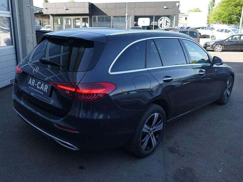 Gebraucht Mercedes C300e 204 PS (150 kW) 2023 Grau Kombi