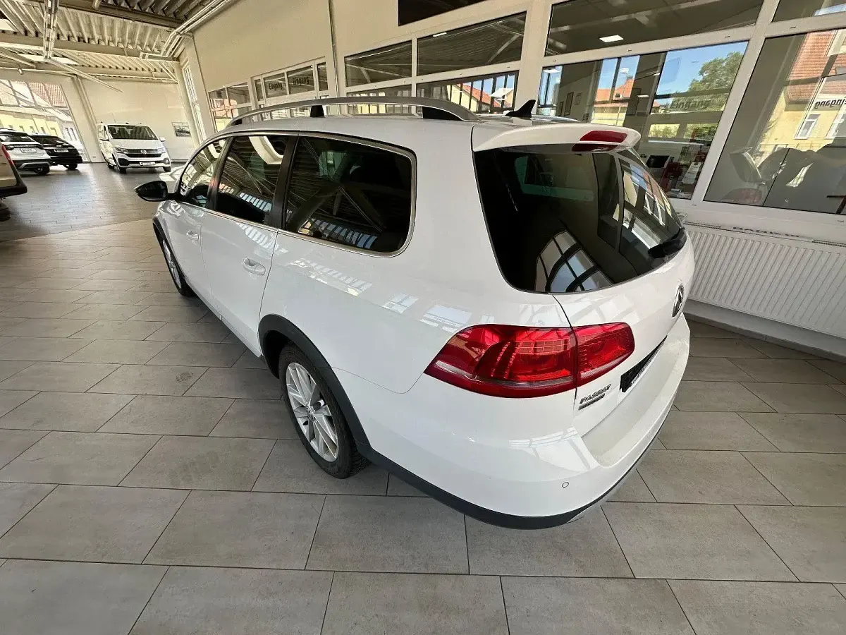 Gebraucht VW Passat 211 PS (155 kW) 2013 Weiß Limousine