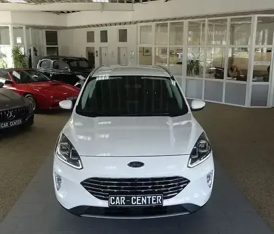 Gebraucht Ford Kuga Titanium 224 PS (164 kW) 2022 Weiß SUV