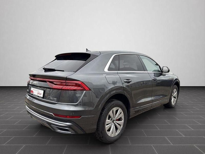 Gebraucht Audi Q8 Ambiente 231 PS (169 kW) 2022 Daytonagrau perleffekt (metallic) SUV