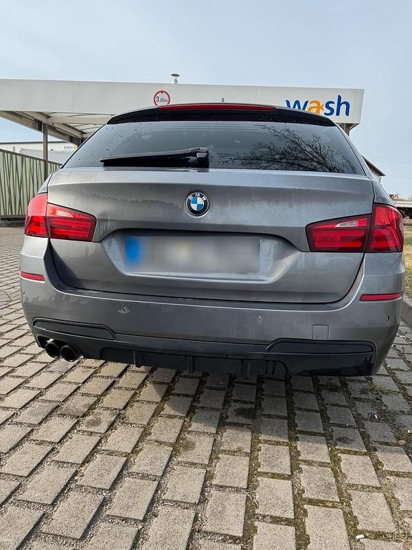 Gebraucht BMW 530 Sport Line 258 PS (189 kW) 2012 Grau Kombi