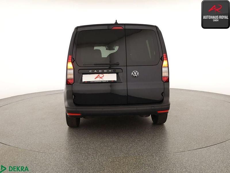 Używany VW Caddy 122 KM (89 kW) 2021 Czarny Minivan
