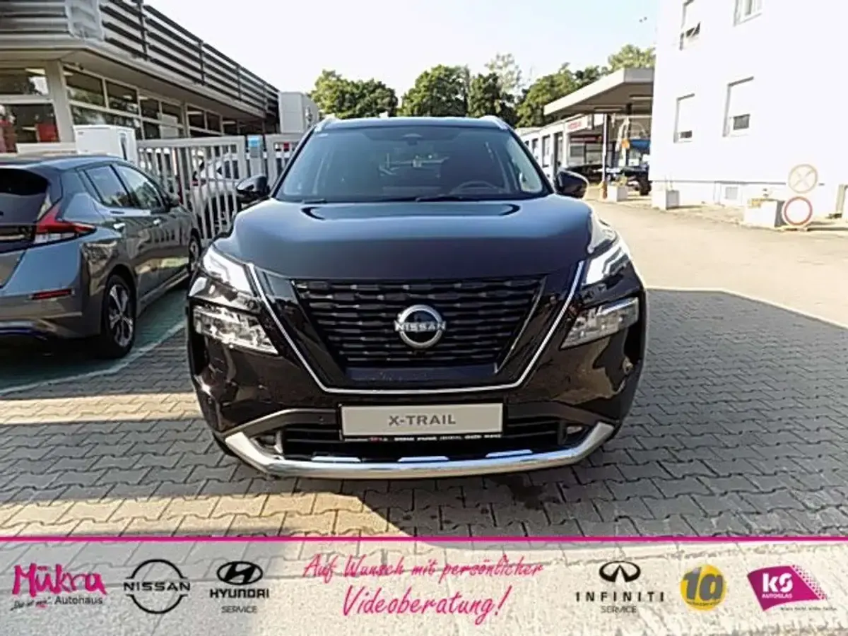 Neu Nissan X-Trail Tekna 213 PS (156 kW) 2025 Schwarz SUV