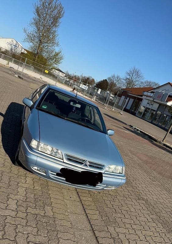 Blau Gebraucht 1999 Citroën Xantia Limousine | 1.300 € - Bild 1/4