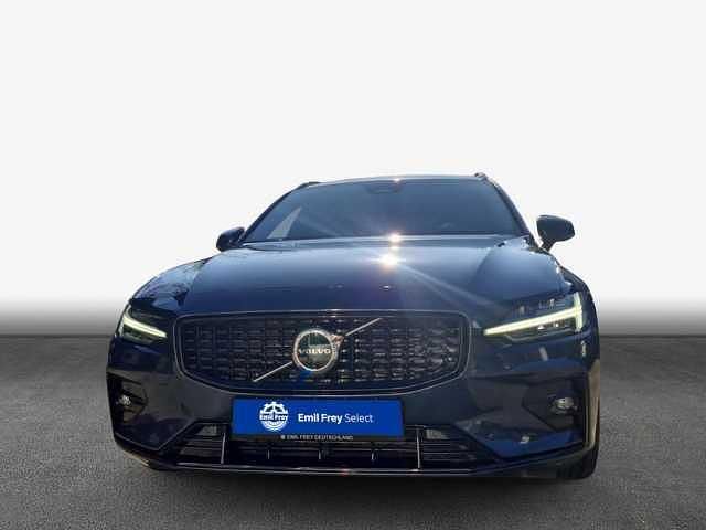 Gebraucht Volvo V60 145 PS (106 kW) 2025 Kombi