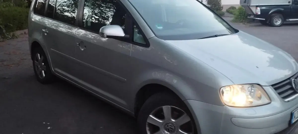 Gebraucht VW Touran 140 PS (102 kW) 2006 Silber Van / Kleinbus