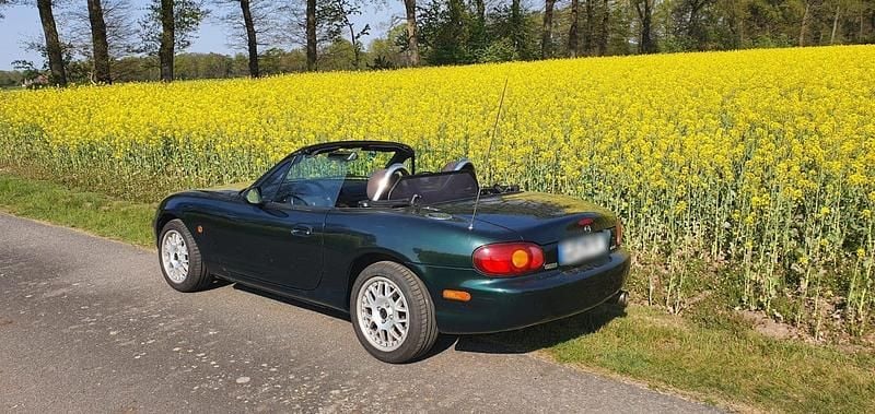 Second-hand Mazda MX5 110 CP (80 kW) 1999 Verde Cabrio