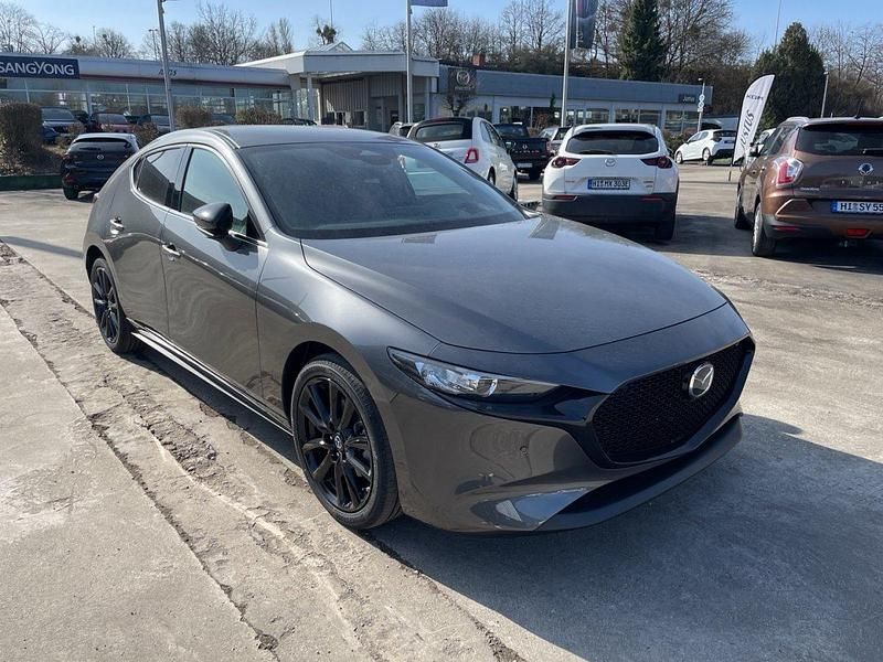 Nowe Mazda 3 Nagisa 140 KM (102 kW) 2026