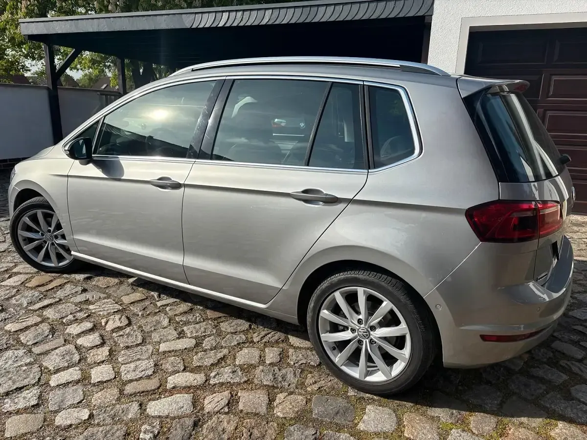 Gebraucht VW Golf VII Highline 125 PS (91 kW) 2014 Silber Kombi