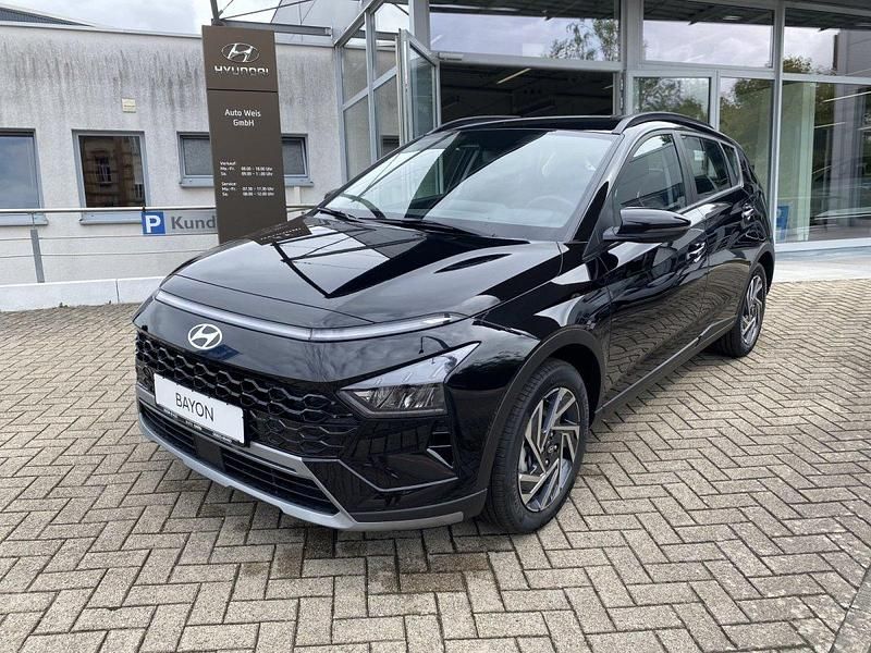 Schwarz Neu 2025 Hyundai Bayon Trend SUV | 24.490 € (Etwas zu teuer) - Bild 1/4