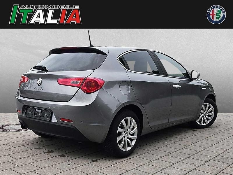 Gebraucht Alfa Romeo Giulietta Turismo 170 PS (125 kW) 2016 Grau Kleinwagen