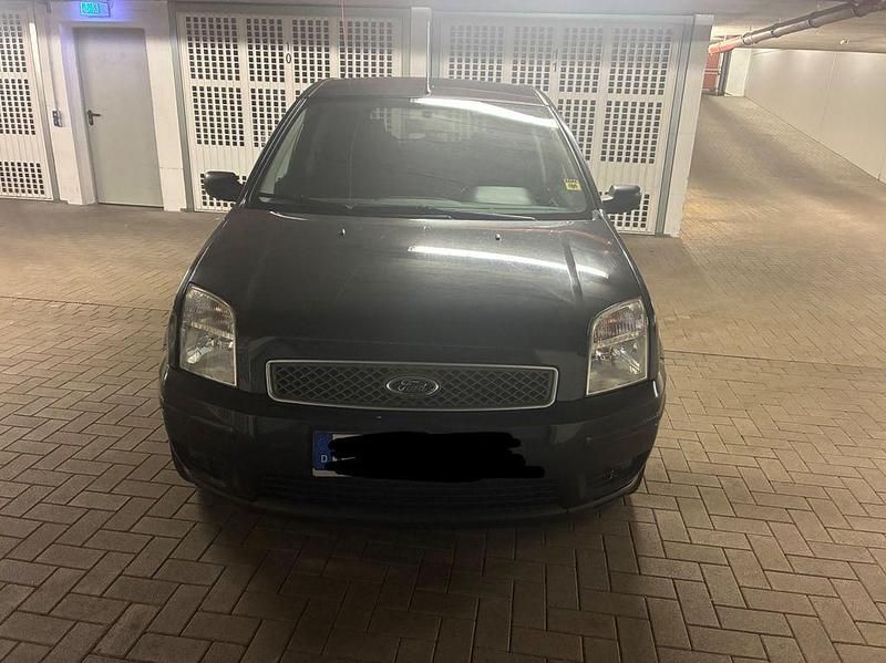 Schwarz Gebraucht 2005 Ford Fusion Limousine | 1.750 € (Fairer Preis) - Bild 1/4