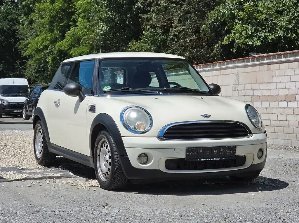 Gebraucht Mini ONE 75 PS (55 kW) 2009 Weiß Kleinwagen
