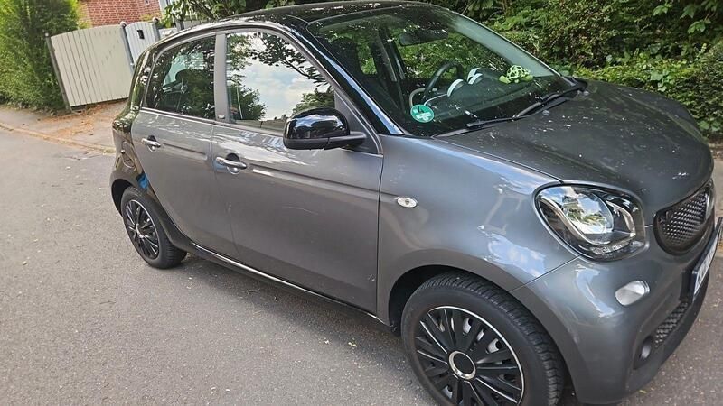Grau Gebraucht 2015 Smart ForFour Prime Kleinwagen | 7.000 € (Fairer Preis) - Bild 1/4