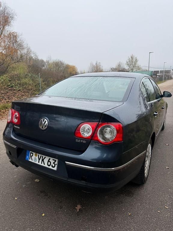 Gebraucht VW Passat 150 PS (110 kW) 2006 Blau Limousine