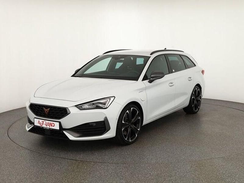 Weiß Gebraucht 2022 Cupra Leon VZ3 Limousine | 25.990 € (Fairer Preis) - Bild 1/4