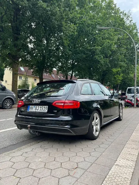 Gebraucht Audi A4 S-Line 150 PS (110 kW) 2014 Schwarz Kombi