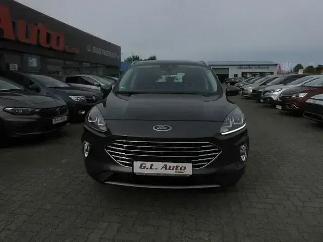 Gebraucht Ford Kuga Titanium 150 PS (110 kW) 2021 Grau SUV