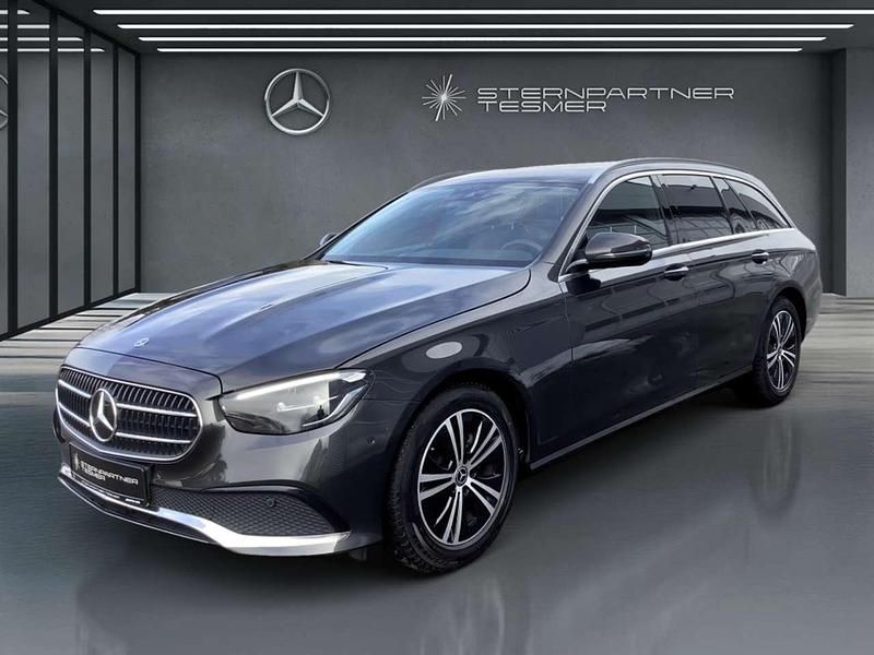 Gebraucht Mercedes E220 Avantgarde 200 PS (147 kW) 2022 Grau Limousine