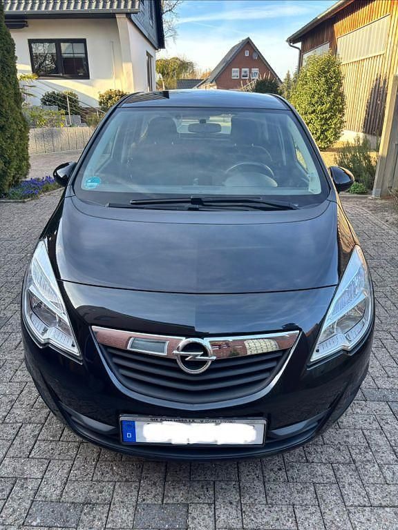 Second-hand Opel Meriva Active 120 CP (88 kW) 2013 Negru Monovolum