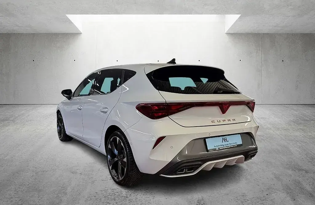 Second-hand Cupra Leon 150 CP (110 kW) 2024 Alb Berlinǎ