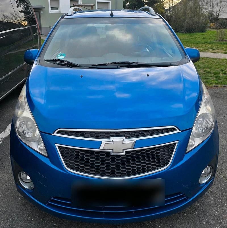 Second-hand Chevrolet Spark 82 CP (60 kW) 2011 Albastru Hatchback
