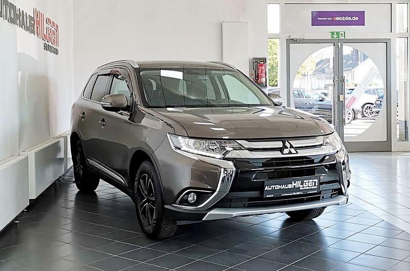Gebraucht Mitsubishi Outlander Edition 150 PS (110 kW) 2017 Braun SUV