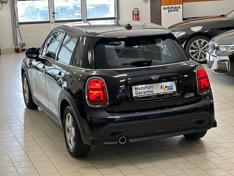 Gebraucht Mini Cooper 136 PS (100 kW) 2022 Schwarz Kleinwagen