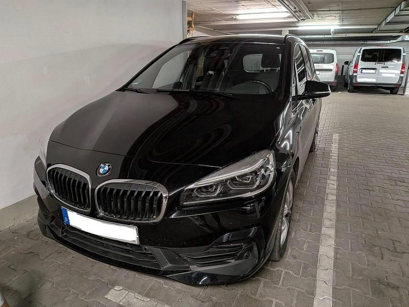 Schwarz Gebraucht 2019 BMW 218 Gran Tourer Advantage Van / Kleinbus | 19.500 € (Fairer Preis) - Bild 1/4