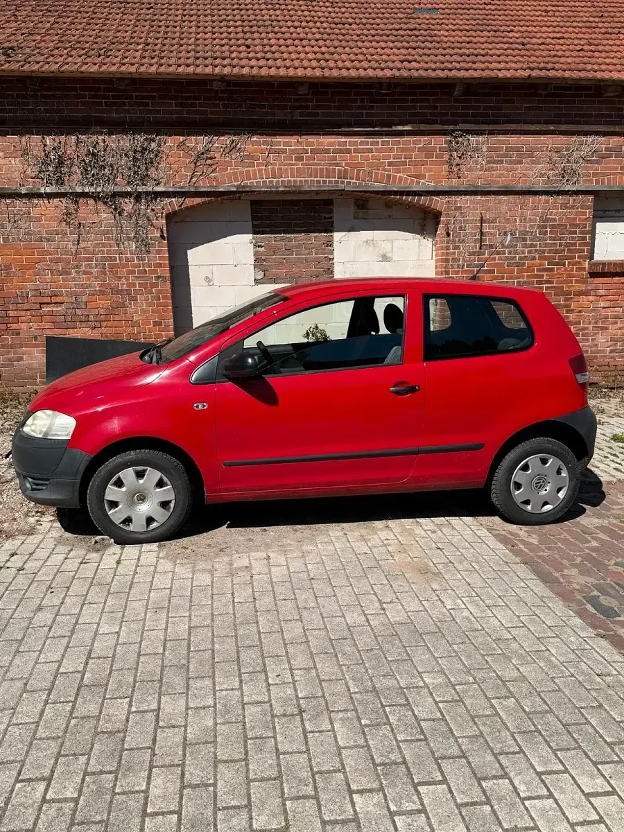 Gebraucht VW Fox 60 PS (44 kW) 2008 Rot Kleinwagen