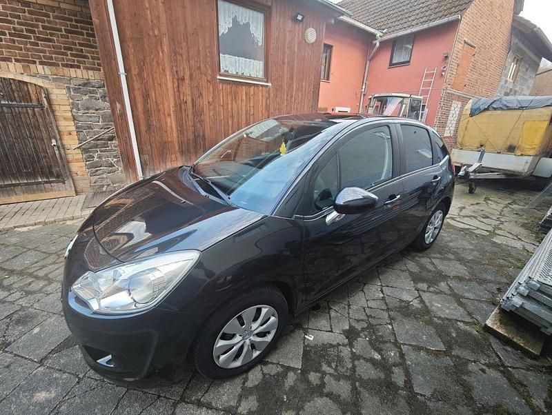 Gebraucht Citroën C3 Tendance 95 PS (69 kW) 2010 Schwarz Limousine