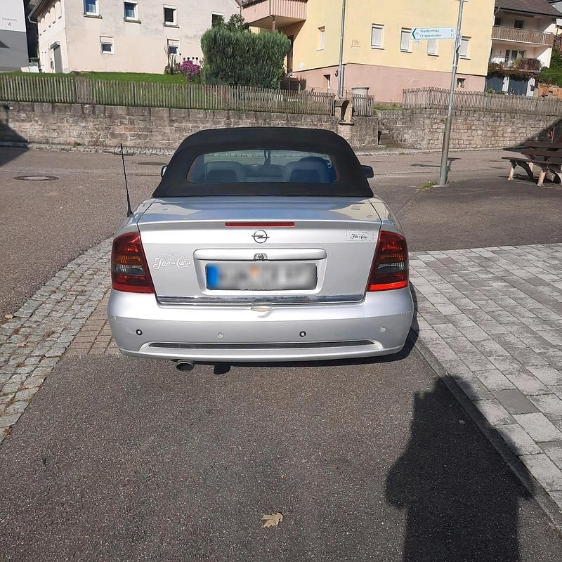 Gebraucht Opel Astra Cabriolet 147 PS (108 kW) 2004 Silber Cabrio