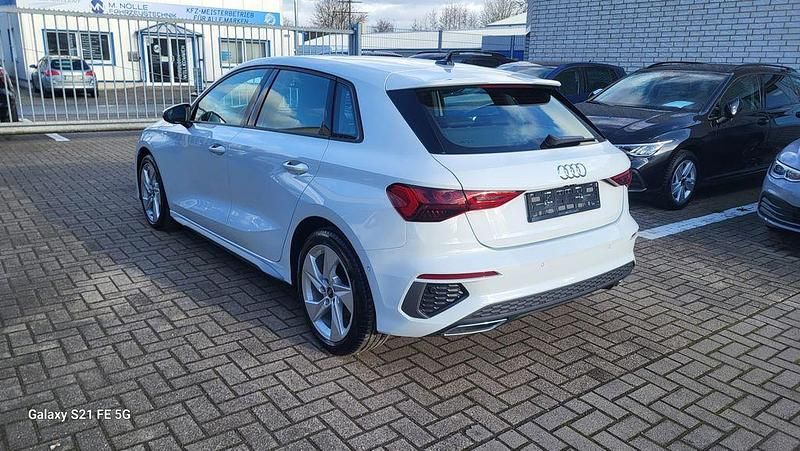 Gebraucht Audi A3 S-Line 116 PS (85 kW) 2023 Weiß Limousine