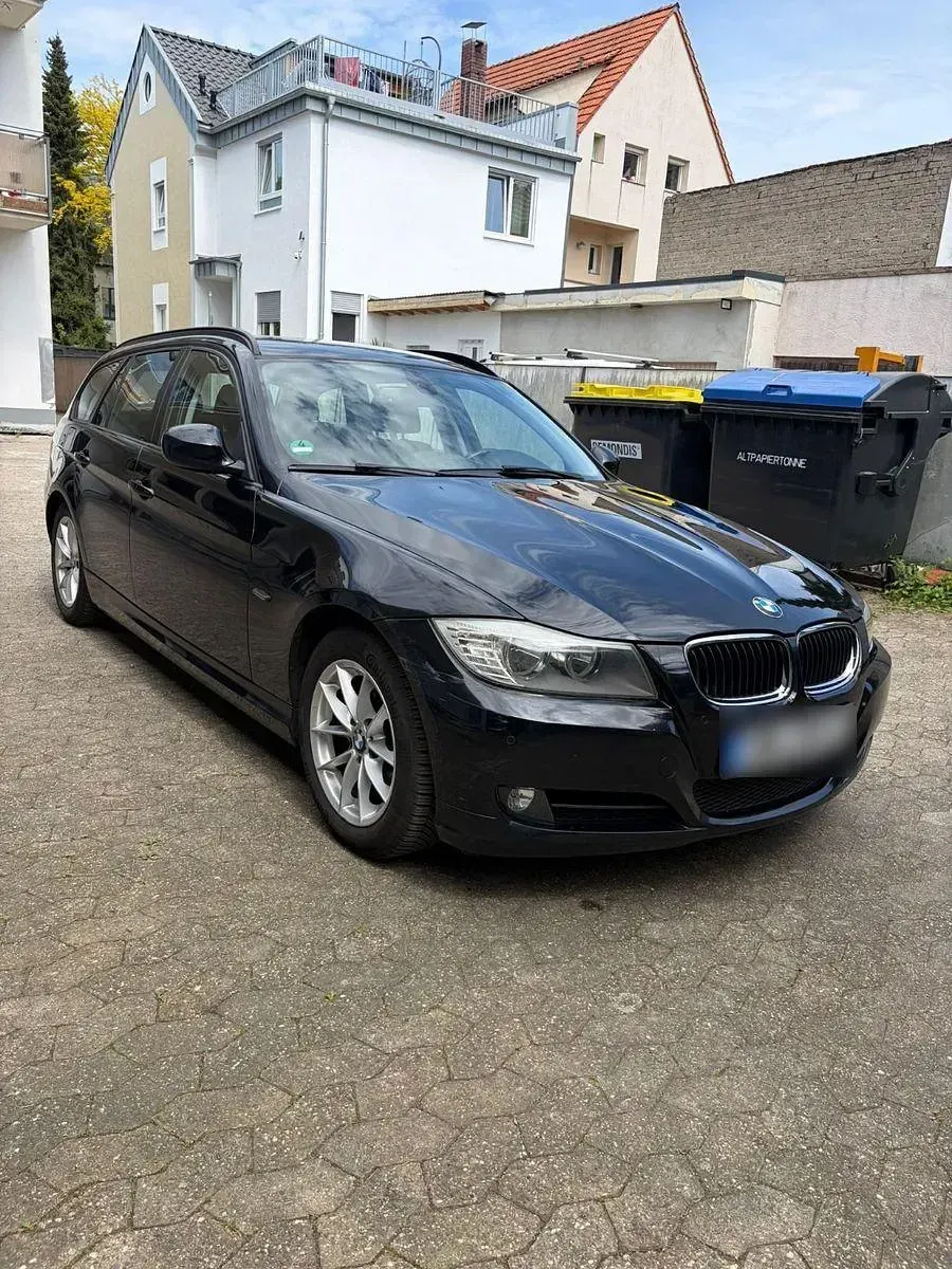 Używany BMW 320 2011 Czarny Kombi