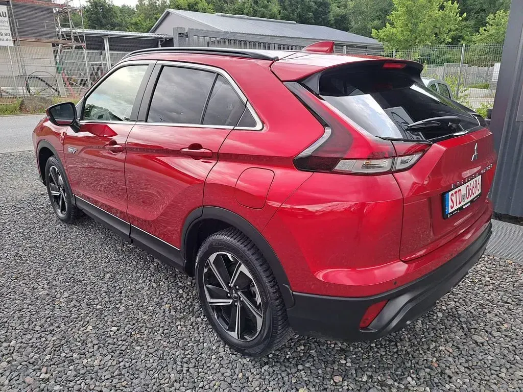 Używany Mitsubishi Eclipse Cross 98 KM (72 kW) 2022 Czerwony SUV