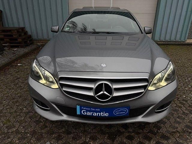 Gebraucht Mercedes E220 Avantgarde 170 PS (125 kW) 2013 Grau Limousine