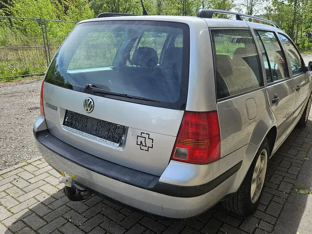 Gebraucht VW Golf IV Edition 105 PS (77 kW) 2001 Silber Kombi